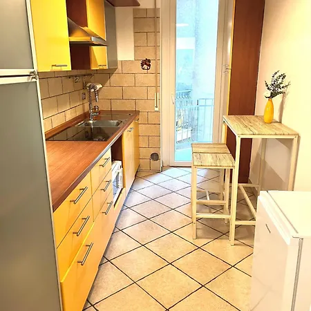 Silvia & Valentina's * Como